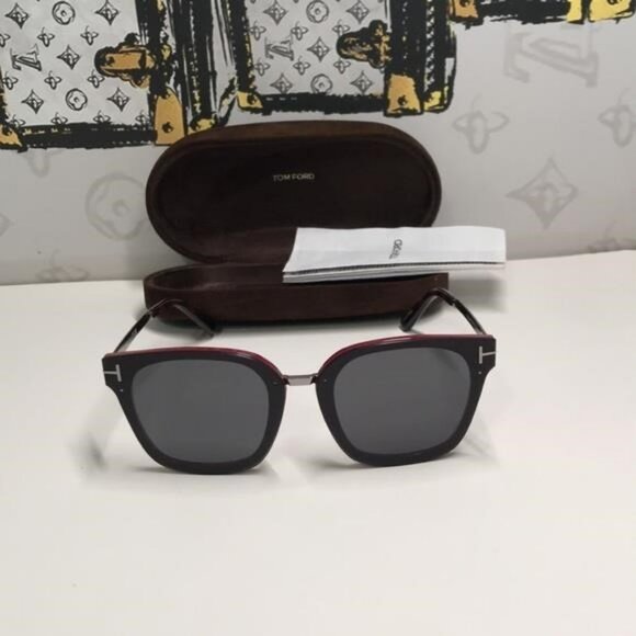 Tom Ford TF1014 71A Philippa-02 Sunglasses Shiny Bordeaux Smoke NEW - Picture 7 of 11